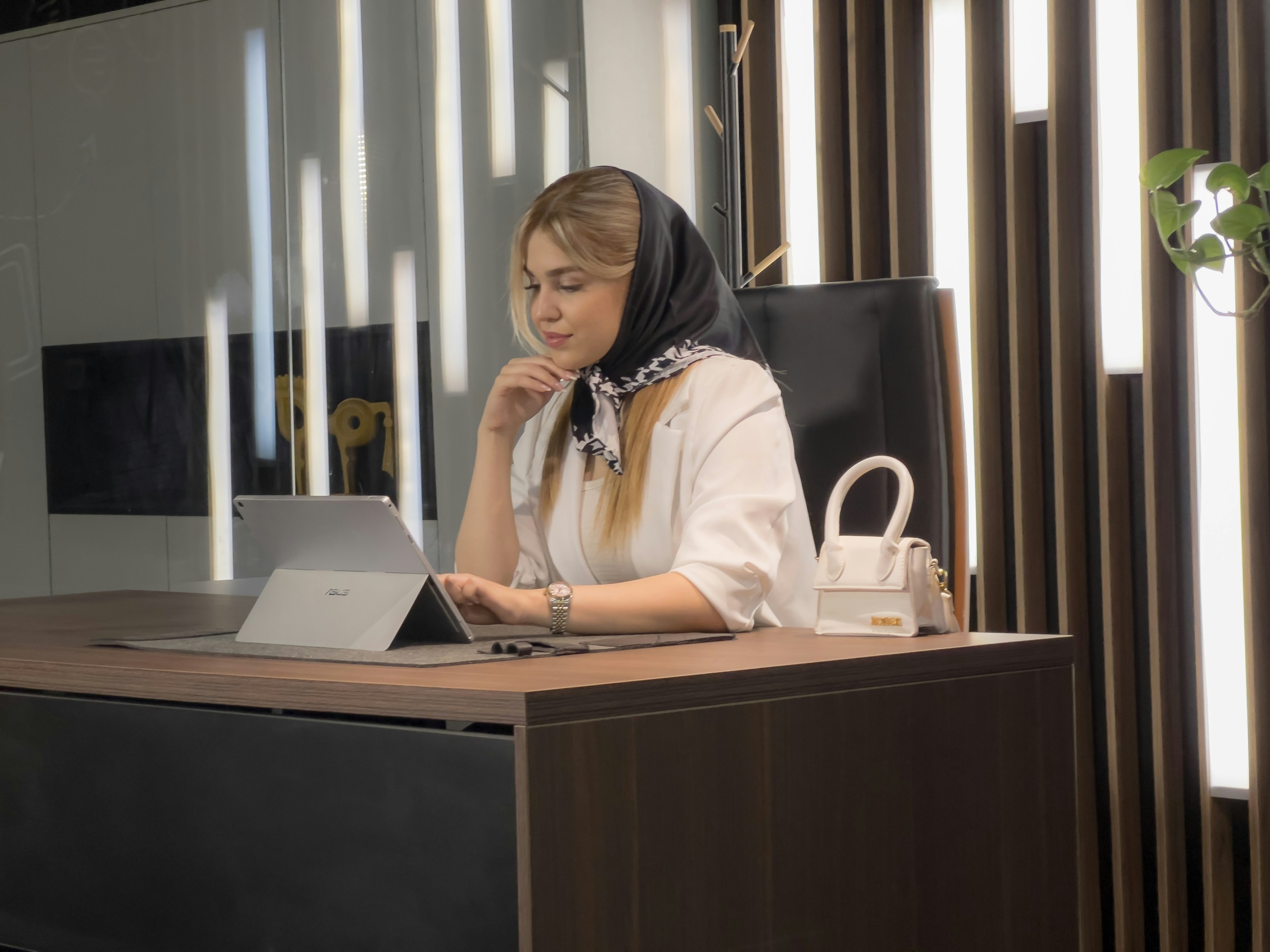 Travel Tips & Guides